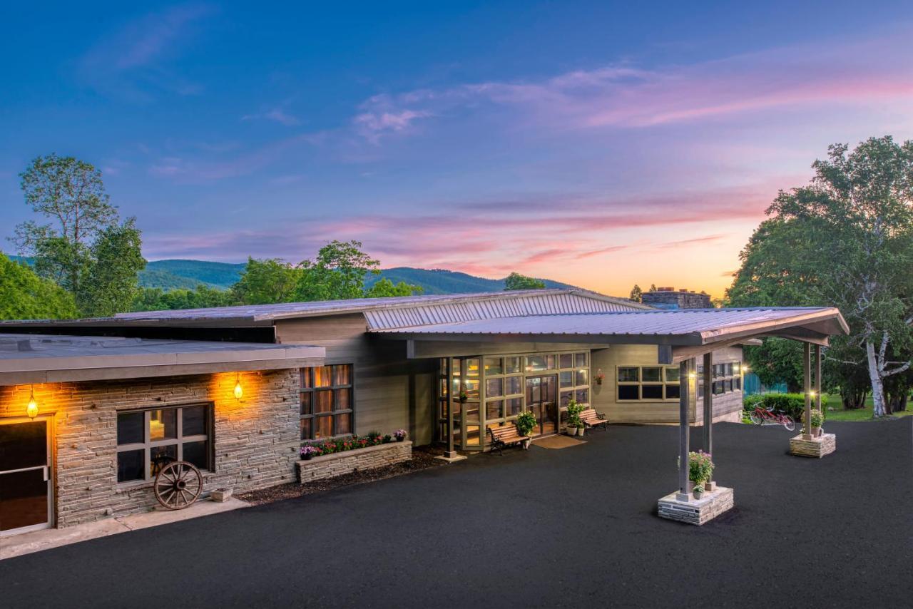 Roaring Brook Ranch Resort Lake George Exterior foto